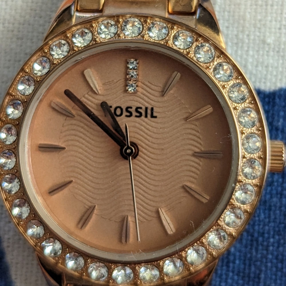 Rose Gole Fossil Watch